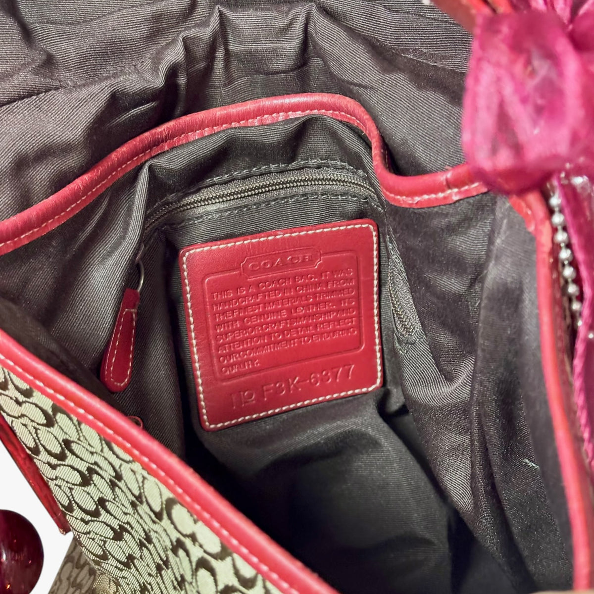 Y2K-era signature soho leather shoulder tote bag