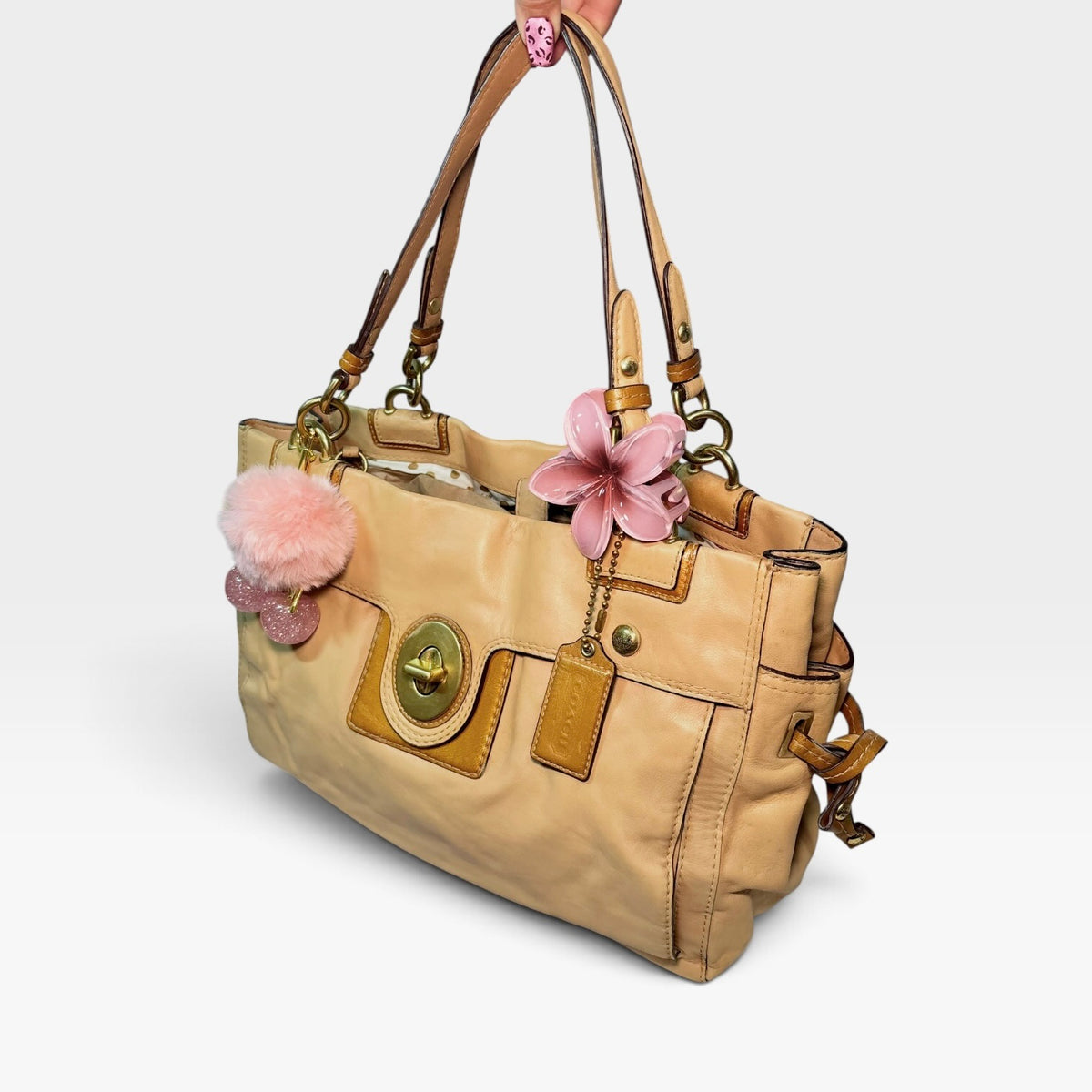 Y2K-era peyton leather carryall shoulder bag