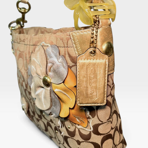 Y2K-era bleecker floral signature carly