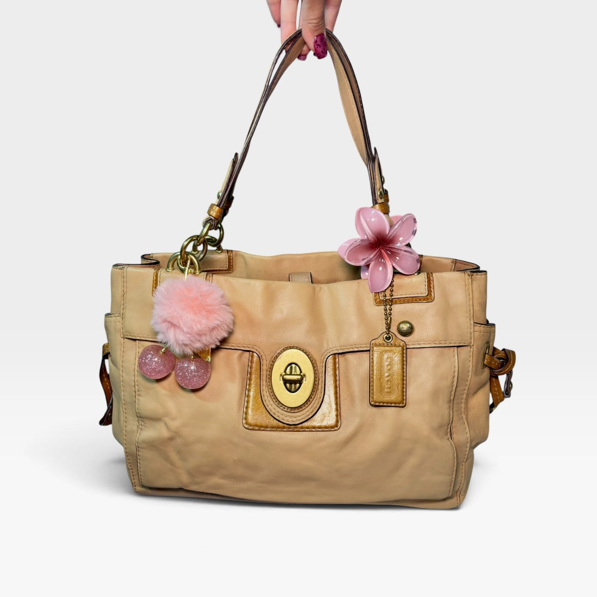 Y2K-era peyton leather carryall shoulder bag