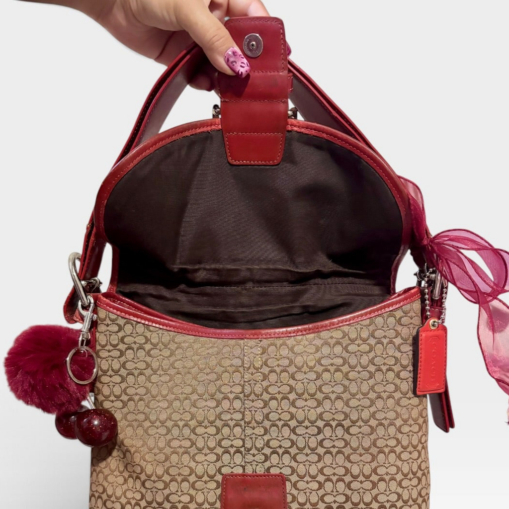 Y2K-era signature soho leather shoulder tote bag