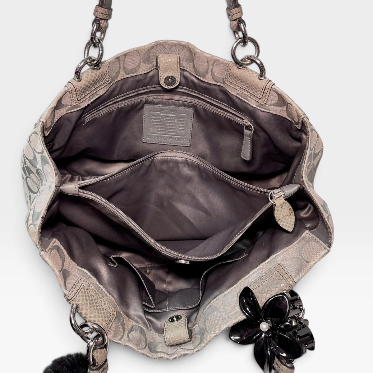 2000’s penelope large carryall tote bag